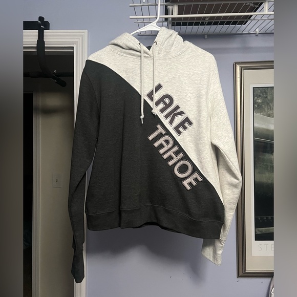 Blue 84 Tops - 3/$15 NWOT Lake Tahoe colorblock cropped hoodie